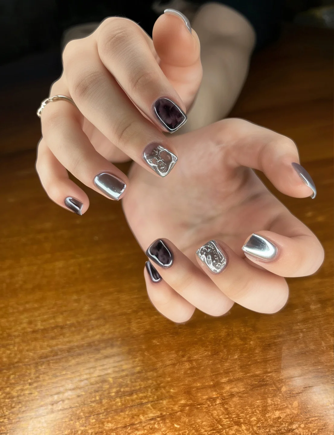 Чёрный с эффектом текстуры