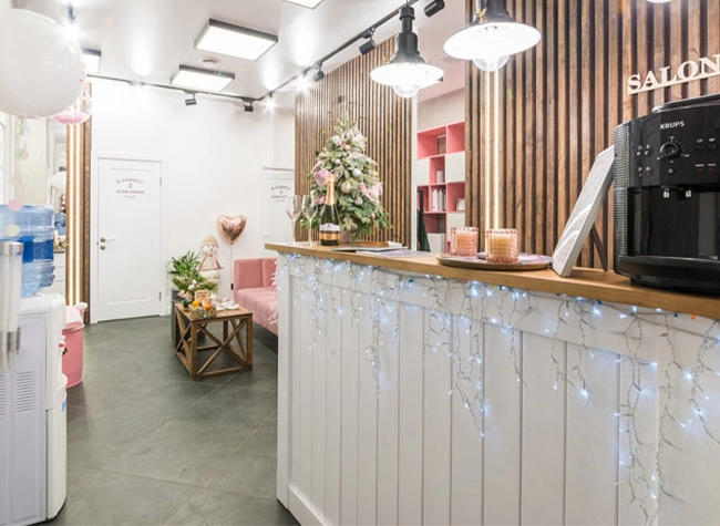 салон возле Белорусской